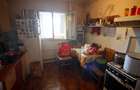 Apartament 3 camere, decomandat, centrala proprie, 3 minute de Mall