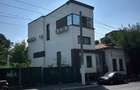 Imobil birouri singur curte, 8 camere.D+P+2, cu locuri de parcare in fața - 16