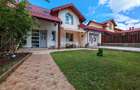 Vanzare casa imbratisata de natura in zona Bunloc, teren 445 mp - 37