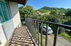 Casa indviduala cu 3 camere, living, bucatarie, 2 bai si mansarda in apropiere d - 5
