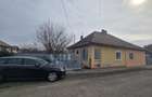 Casa tip parter in Carani - 1
