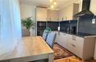 Vand apartament cu 4 camere pe 2 niveluri in casa in Reghin - 1