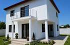 Casă P+E,4 camere, gata de mutare,900 m de blv. - 3