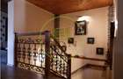 Casa zona centrala, 8 camere. - 9