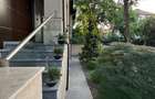 Apartament în vilă | 4 dormitoare | Curte cu grădină japoneză | Garaj, Mă