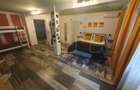 Casa + 5 apartamente + spatiu de inchiriat + parcari. Pretabil locuit + afacere - 2