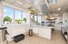 Complex Hotelier Vama Giurgiu | Restaurant & Catering | Parcare DN5 - 11