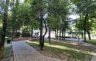 Gorjului Metrou in fata blocului Garsoniera Moderna - 10
