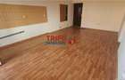 Apartament 3 camere de inchiriat  Cetate etaj 2