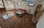 Apartament la casa cu 3 camere in Floresti ,zona Closca - 1