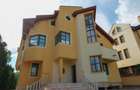 Pipera : Vila impresionanta, cu teren de 800mp si piscina proprie ! - 2
