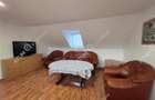 Apartament cu 3 camere decomandate la casa cu curte zona Trei Stejari - 2