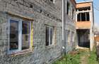 CLADIRE LA ROSU GAESTI, AFACERE - 1