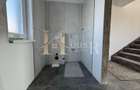 4 camere.Despartit prin camera tehnica.Proiect Deosebit - 15