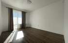 Apartament 4 camere, 2 balcoane, garaj și boxă pe str. Cometei - 8