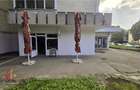 Spatiu comercial 45mp, vitrina, Dambu Pietros, grup sanitar, 2 zone acces. - 2