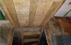 Casa taraneasca traditionala pe parter cu gradina si livada 1700mp in Gruiu, la - 18