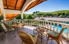 Hotel 3* + Pensiune 4*, piscina, teren tenis, 6.200mp parc privat +, Sanpetru, B - 17