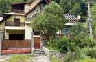Casa de vanzare dubla pentru 2 familii sau booking