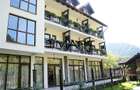 Pensiune 12 camere teren 200mp Valea Lotrioarei - 1
