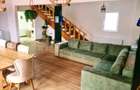 INVESTITIE Vila moderna + vila la rosu, teren 1480 padure