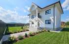 Casa 5 camere, TEREN MARE, pret BUN - 1