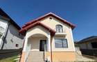 Vila Individuală 4 camere in Letcani Iasi, 196 mp utili teren 400 mp, Liberă, Mutare imediată - 1