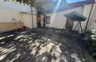 Casa individuala 4 camere si curte zona Lupeni