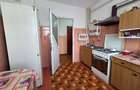 Apartament 3 camere, Decomandat, Etaj intermediar - 2