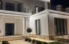 Vilă Exclusivistă în Pipera | 530 mp Utili | Teren 1.000 mp | 12 Camere | Person - 13