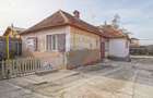 Casă cu două corpuri+teren 230 mp De Vanzare, Strada Carierei, Brașov - 1
