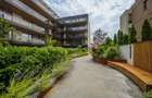 Walk to Cambridge School. Work from the Residents' Lounge. Relax by the Pool. - 17