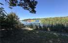 Vila stil florentin pe malul lacului,teren4500mp iesire la lac de 17ml