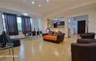 Apartament generos cu 2 camere în vilă (5 min distanta Metrou Ște - 1