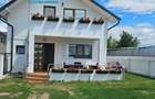 Casa Strejnicu: 150m², 3 dormitoare, 2 băi, 2 garaje
 - 1