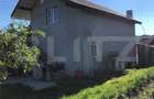Casă de vânzare, cu 3 camere, 100 m2, teren 5 arii, zona Ciceu-Corabia - 2