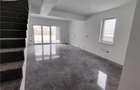 Duplex despartit prin camera tehnica - balcon mare - teren 370 mp - 3