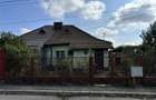 Casa de vanzare în zona linistita - 2