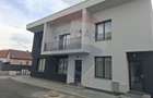 Apartament cu 3 camere de închiriat - 10