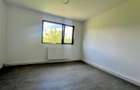 Casa cu 4 camere si 400mp de teren in Voinesti - 5