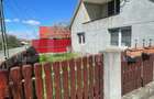 Casa cu 3 camere, 90 mp, 2 anexe gospodaresti si teren de 3000 mp, zona Crucisor - 15