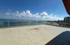 Duplex cu vedere spectaculoasă la mare