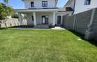 Duplex despartit prin spatiu tehnic - 12