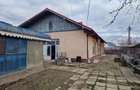 Se oferă spre vânzare / închiriere clădire cu spațiu comercial - 10