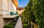 Casa Individuala | Zona Braytim - Soarelui | 273mp | 4 Dormitoare | Garaj - 42