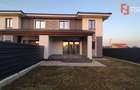 Duplex 5 camere, Becicherecu Mic - Garaj, terasa, Interior la Rosu - 4
