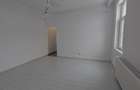 Imobil Central 355 mp | D+P+1+M | Consolidat & Renovant | 9 Camere - 16
