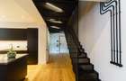 Apartament 4 camere tip duplex / Brick Loft