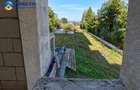 Casă P+2E din cărămidă, 549 mp, teren 1.400 mp, construcție 2021, Roznov