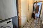 Apartament de vanzare cu 3 camere, decomandat,centrala proprie,Lipovei - 18